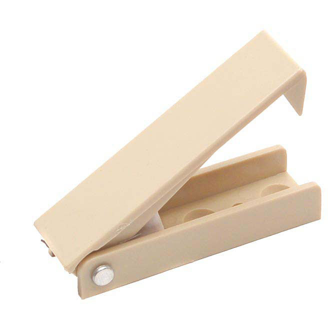 Baggage Door Catch Squared