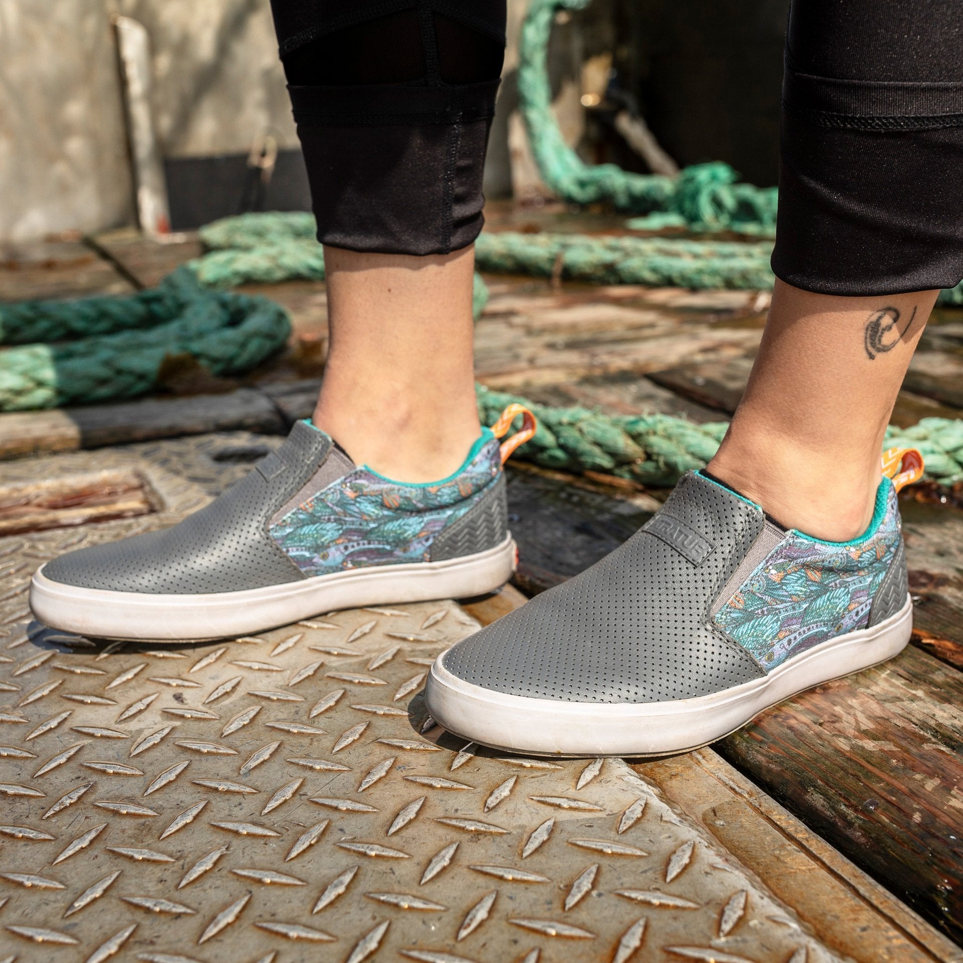 XTRATUF Women's Fishe®Wear’s Leather Sharkbyte Deck Shoe