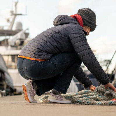 Open-Box Xtratuf Women's Salmon Sisters Sharkbyte Leather Deck Shoe Sand Dollar 9