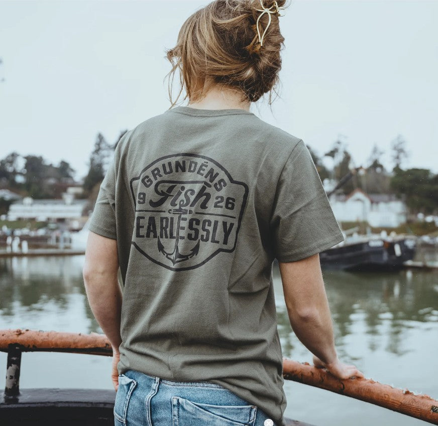 Grundens Women's Fish Fearlessly SS Tech Tee